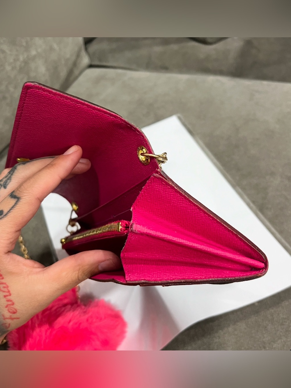 Louis Vuitton - Picture 11 of 17